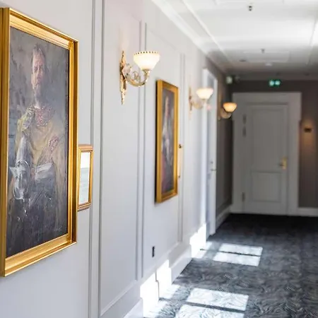 Boutique Royal Hotel
