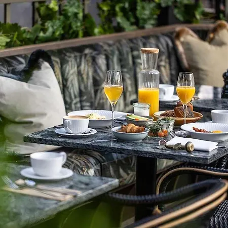Boutique Royal Hotel *