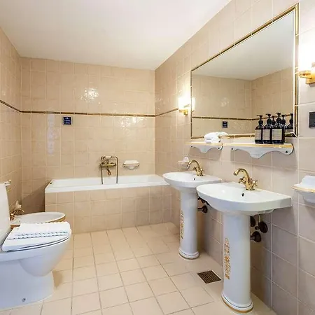 Boutique Royal Hotel
